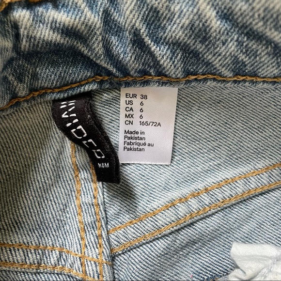 H&M 90s Baggy Lightwash Jeans - Picture 9 of 11